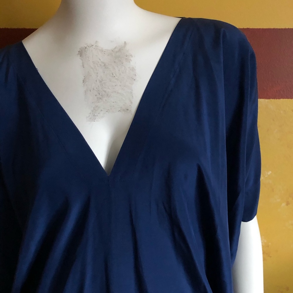 Vince 100 % silk v neck tunic